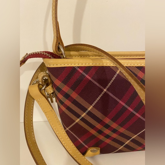 PRELOVED AUTHENTIC BURBERRY LONDON BLUE LABEL MINI CROSSBODY SLING BAG - Picture 4 of 11